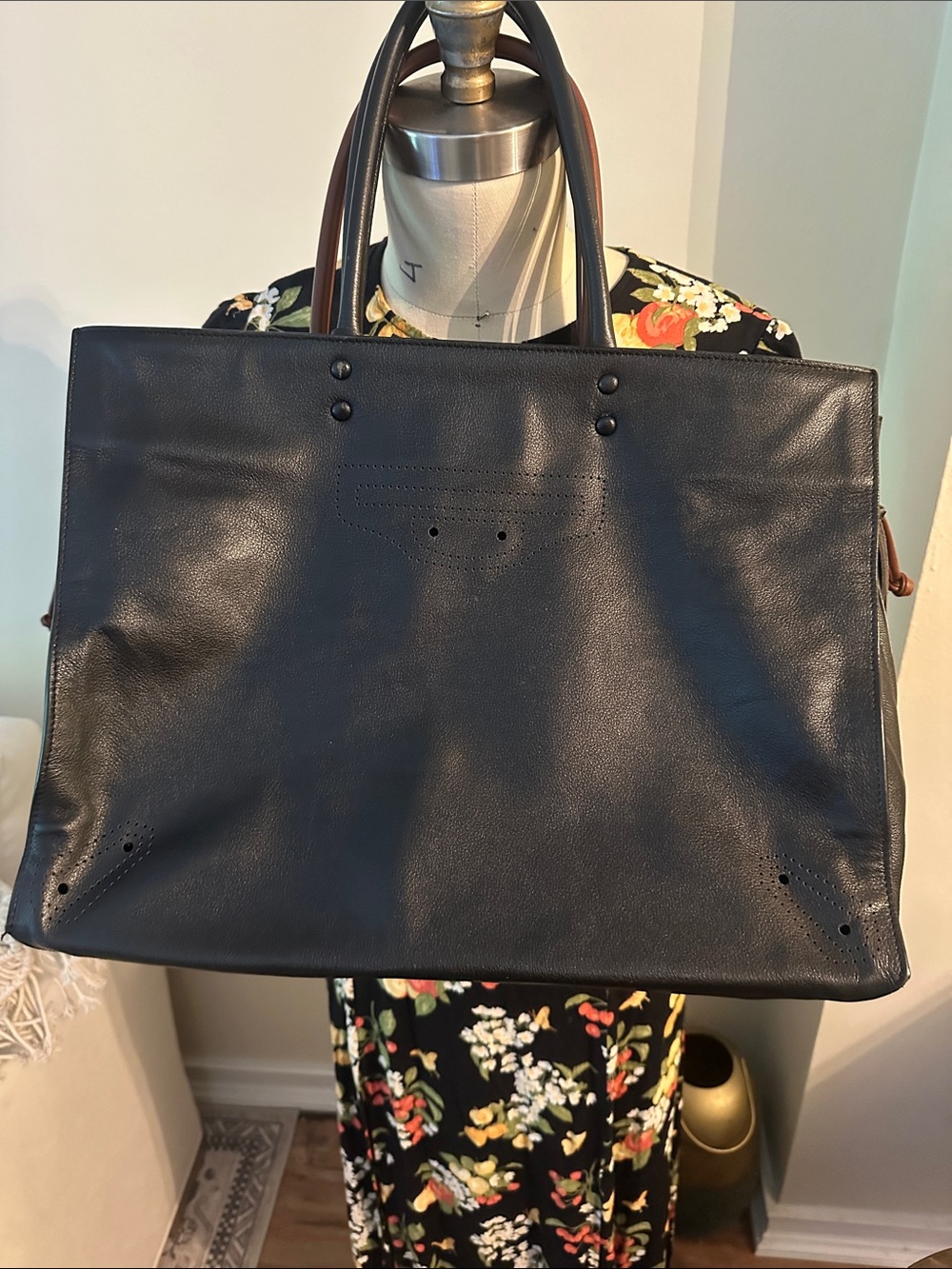 Balenciaga Classic Black Leather Tote Bag - Structured Everyday Carry